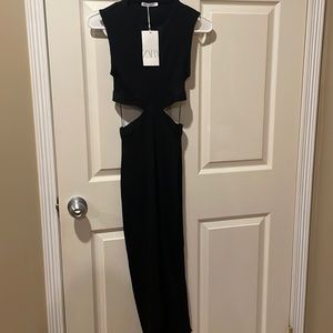 NWT. Zara dress. Black size Medium. Never worn